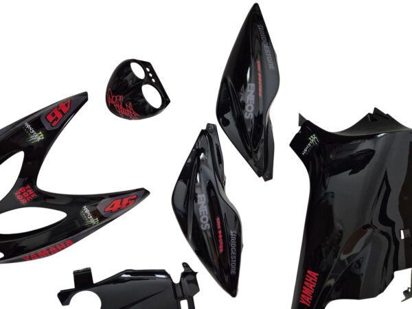Carenado Yamaha Aerox Negro + Adhesivos Valentino Rossi Rojo..... Photoroom