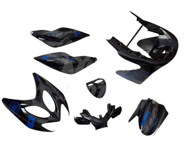Carenado Yamaha Aerox Negro + Adhesivos Voca Azul Y Gris Photoroom