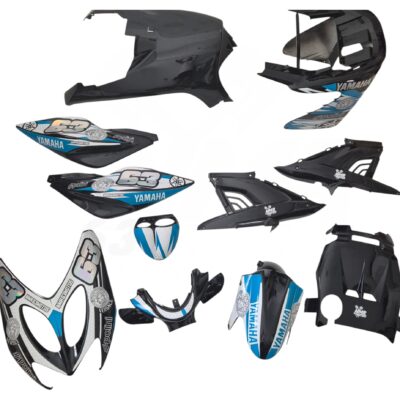 Carenado Yamaha Aerox Negro + Adhesivos Versace Photoroom