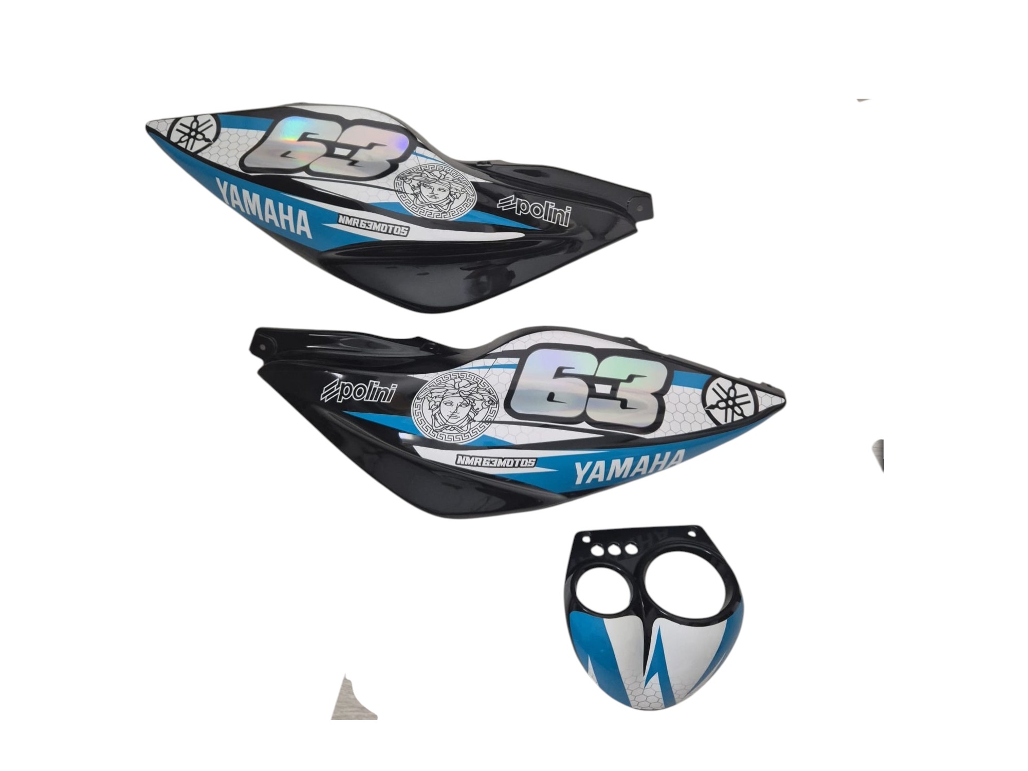 Carenado Yamaha Aerox Negro + Adhesivos Versace. Photoroom